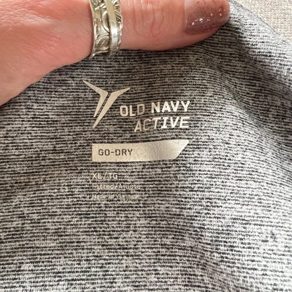 Old Navy Capri Leggings - Picture 3 of 4